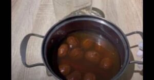 Когато баба разбра, че косата ми пада много, ми даде орехи и ми каза да ги сваря – само да видите косата ми сега! 48 5b2a140701ade0189c73957aaf30c7b6