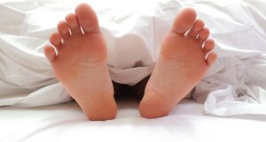 feet 5299809 1920