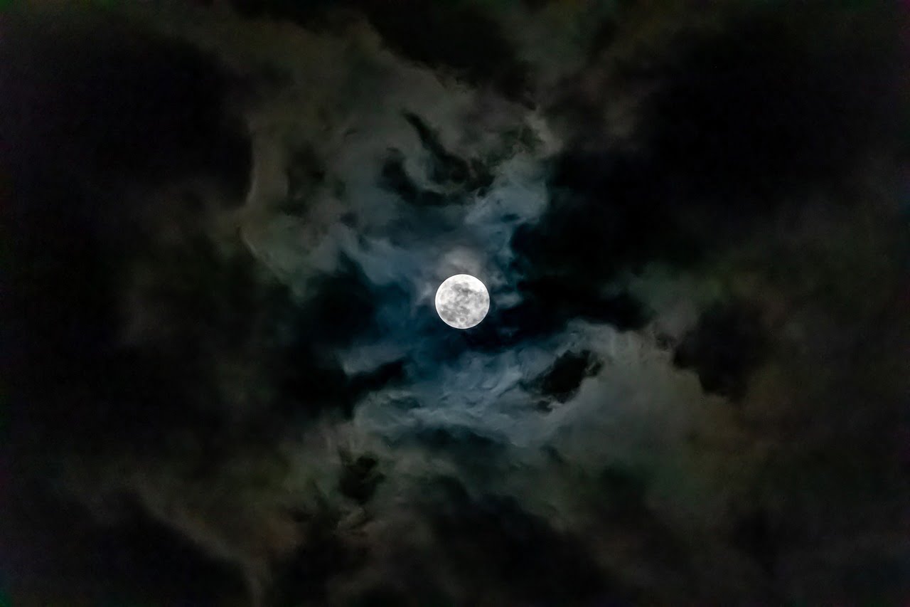 Никога не правете ТОВА на новолуние – ще изпие силите ви! 5 строги забрани: 3 moon 7249435 1280