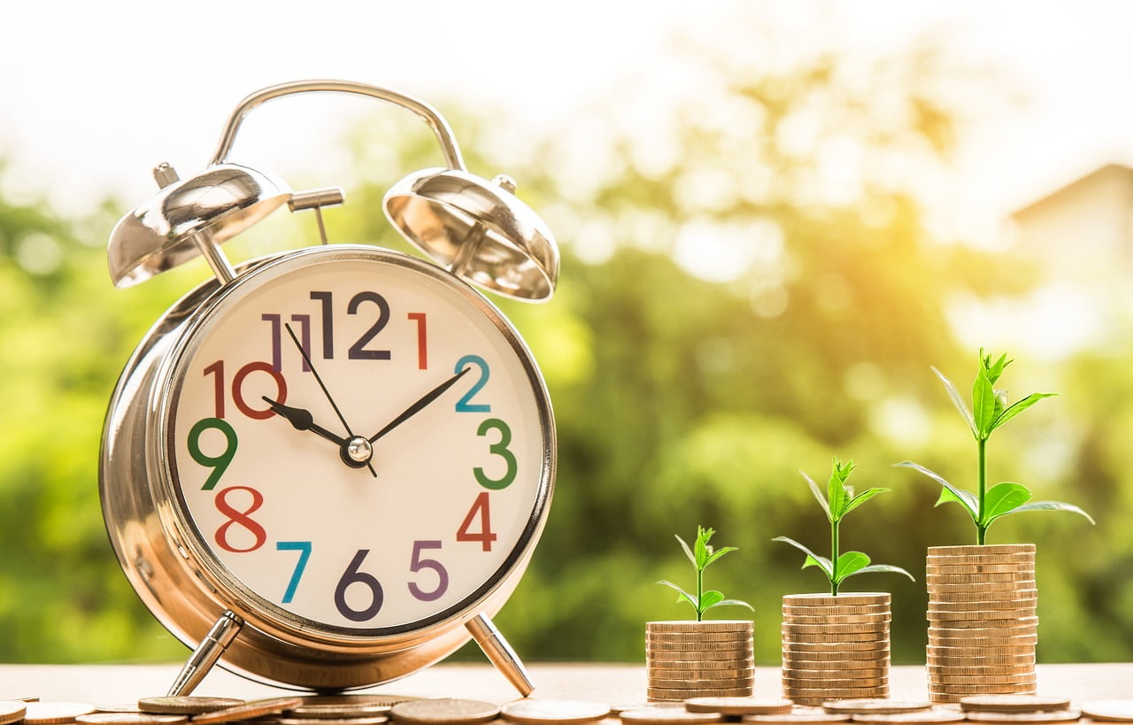 В Петък: Слънцето ще освети пътя на 4 зодии към богатството! 3 clock 2696234 1280