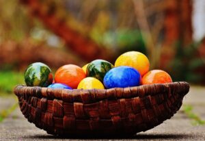 В какъв цвят НЕ трябва да се боядисват яйцата за Великден 52 easter 1237603 1280