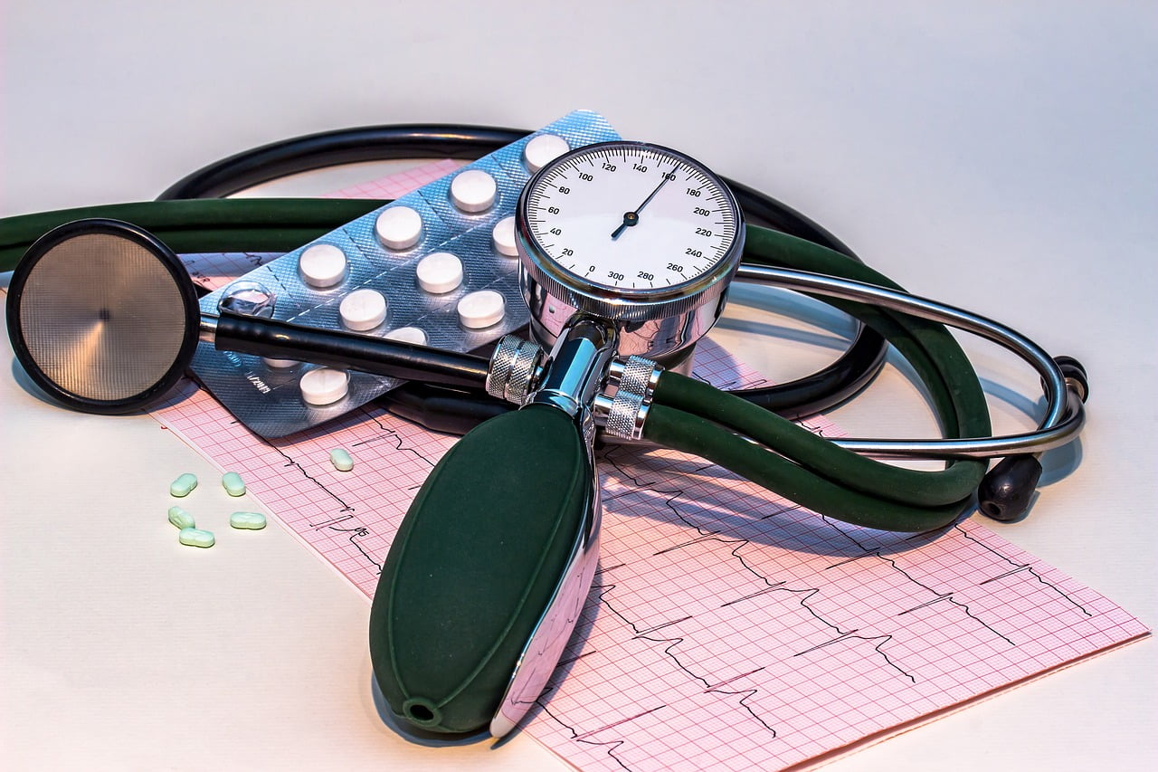 Чао на високото кръвно - тези супер трикове вършат чудеса 3 blood pressure monitor 1952924 1280