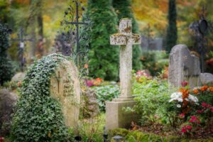 Кога се ходи на гробища по Великден 2024? 36 cemetery 4653166 1280