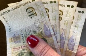 Трите зодии, които ще спечелят много пари този месец 20 da9bc605b958bf084b0a10058242888a 620x400 1