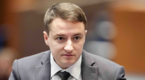 Извънредно! Детето на Явор Божанков простреля с пистолет свой връстник 74 fbfgbfdnhgngfnmhj