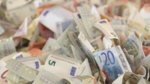 През август: Попътен вятър ще насочи 3 зодии по пътя на богатството 26 currency 3259176 1280