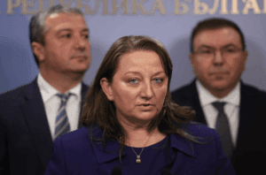 Пенсионерите ликуват! Деница Сачева обяви голяма новина: Всички пенсии ще бъдат ... 14 denicza sacheva 2