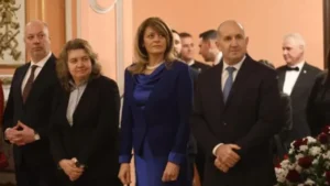 Президентът взриви мрежата със СНИМКА на Деси Радева в полунощ 57 1741067111 raa