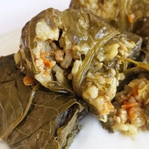Ей това се слага в сармите, за да станат неустоимо вкусни! У дома само така ги ядем от години: 70 488868003 668769442508184 5585388112523625492 n