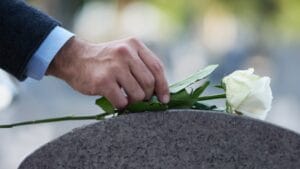 Какво не трябва да се прави след погребение? 2 56944202491efba343f810cb4125b516 2418937 1920x1080
